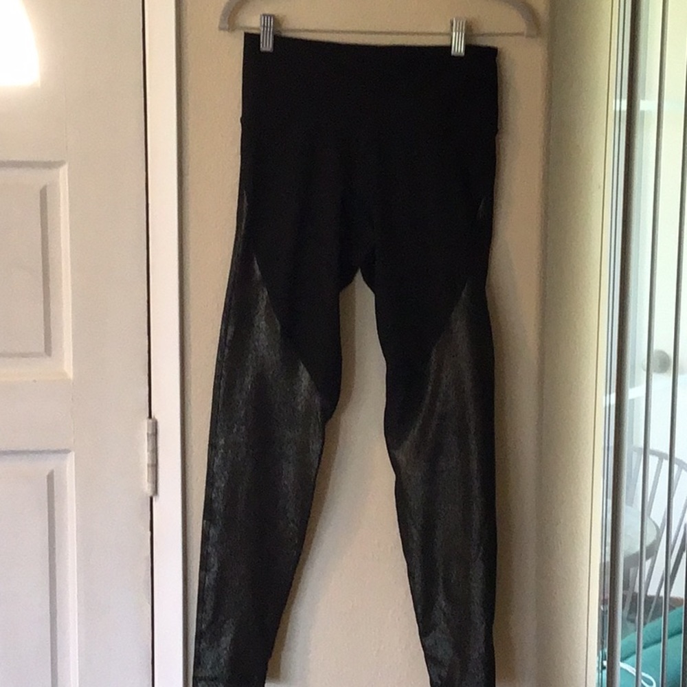 Old Navy Go Dry Active legging. EUC SZ M.
